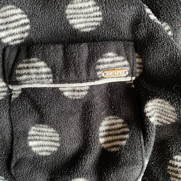 DKNY Button Up Flannel Pajamas Black/White - Picture 7 of 7